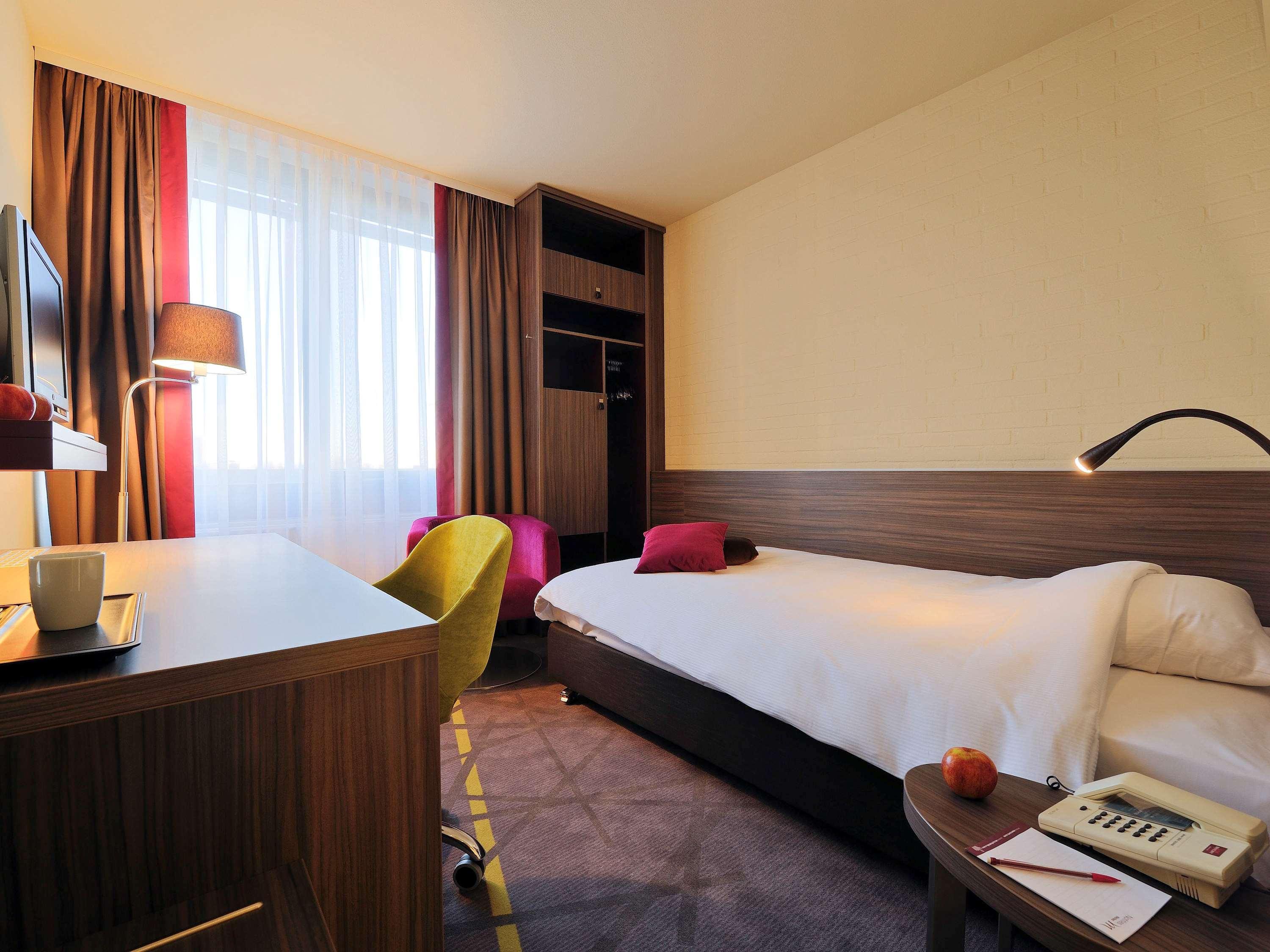 Mercure Hotel Groningen Martiniplaza Exterior photo