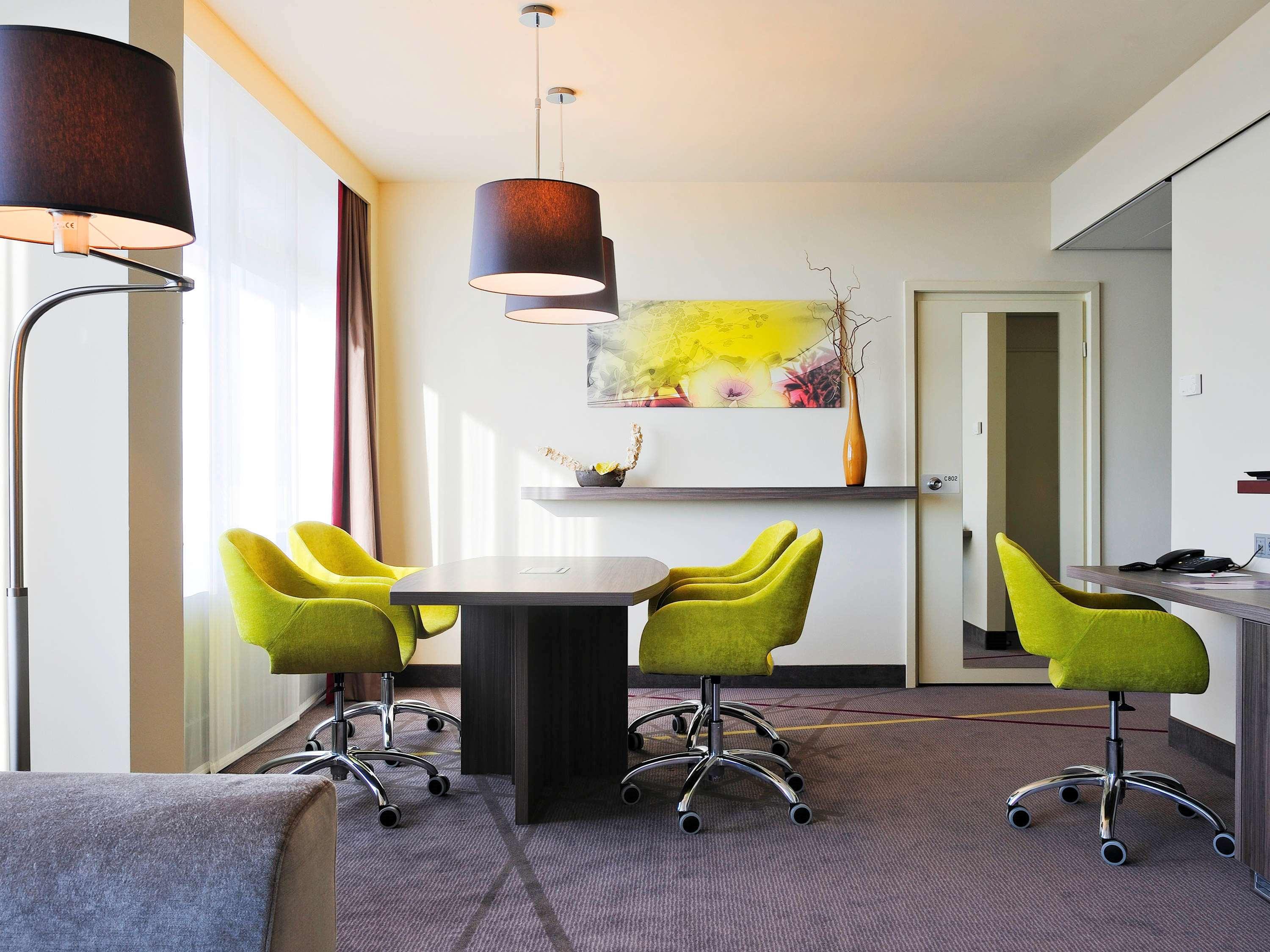 Mercure Hotel Groningen Martiniplaza Exterior photo