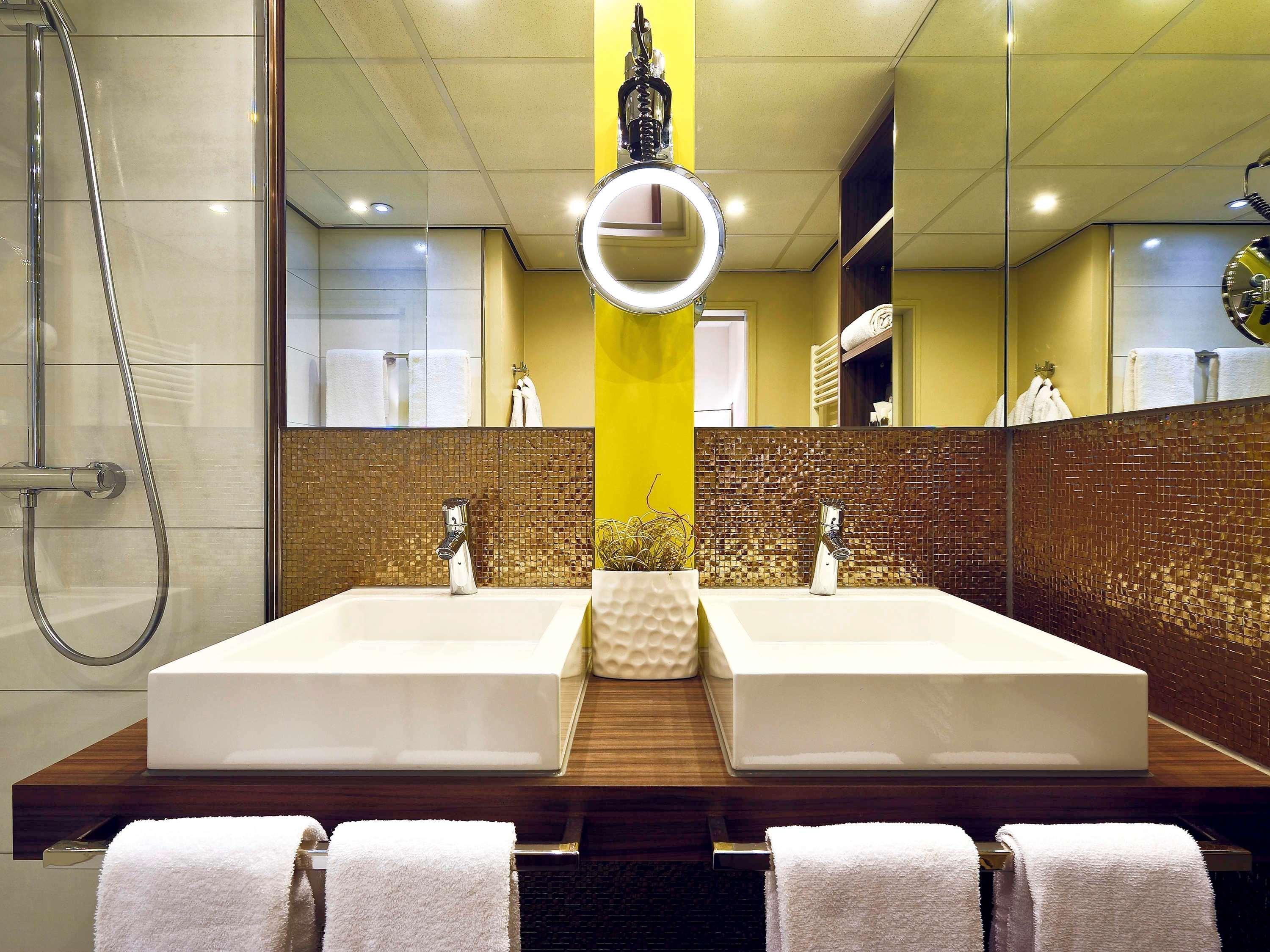 Mercure Hotel Groningen Martiniplaza Room photo