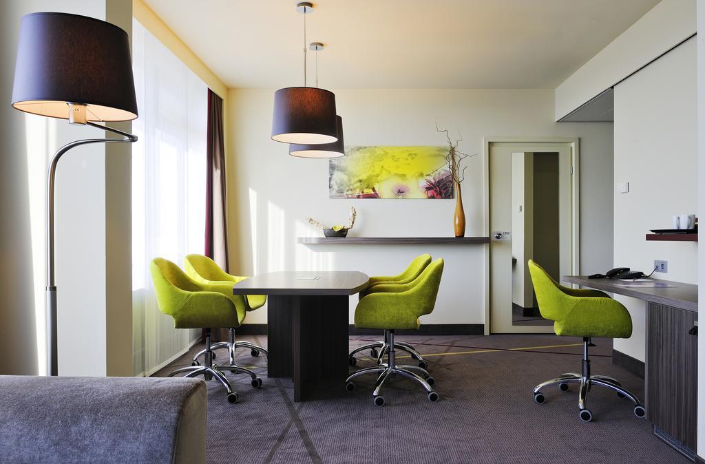 Mercure Hotel Groningen Martiniplaza Exterior photo