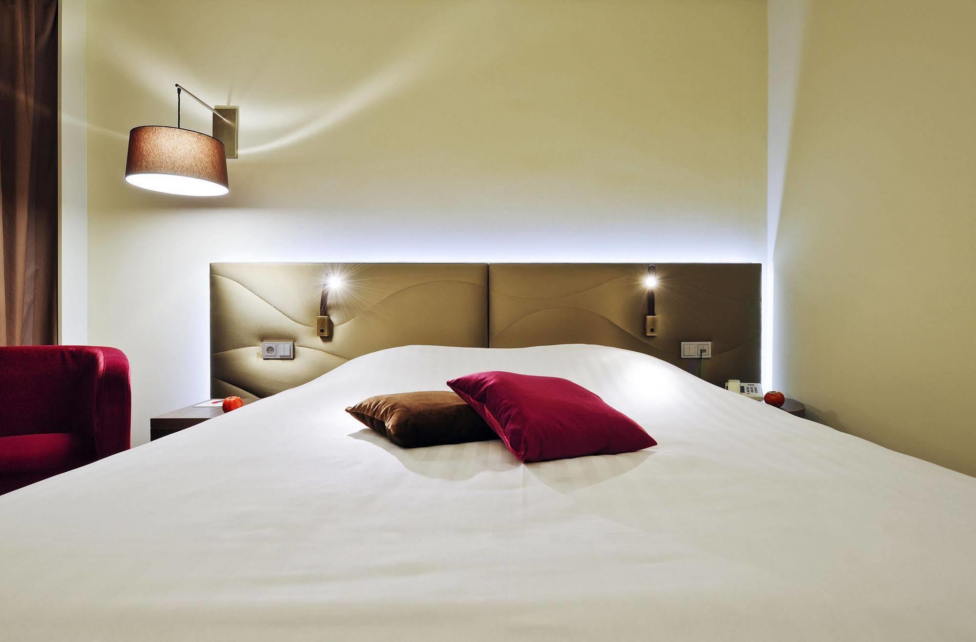 Mercure Hotel Groningen Martiniplaza Exterior photo