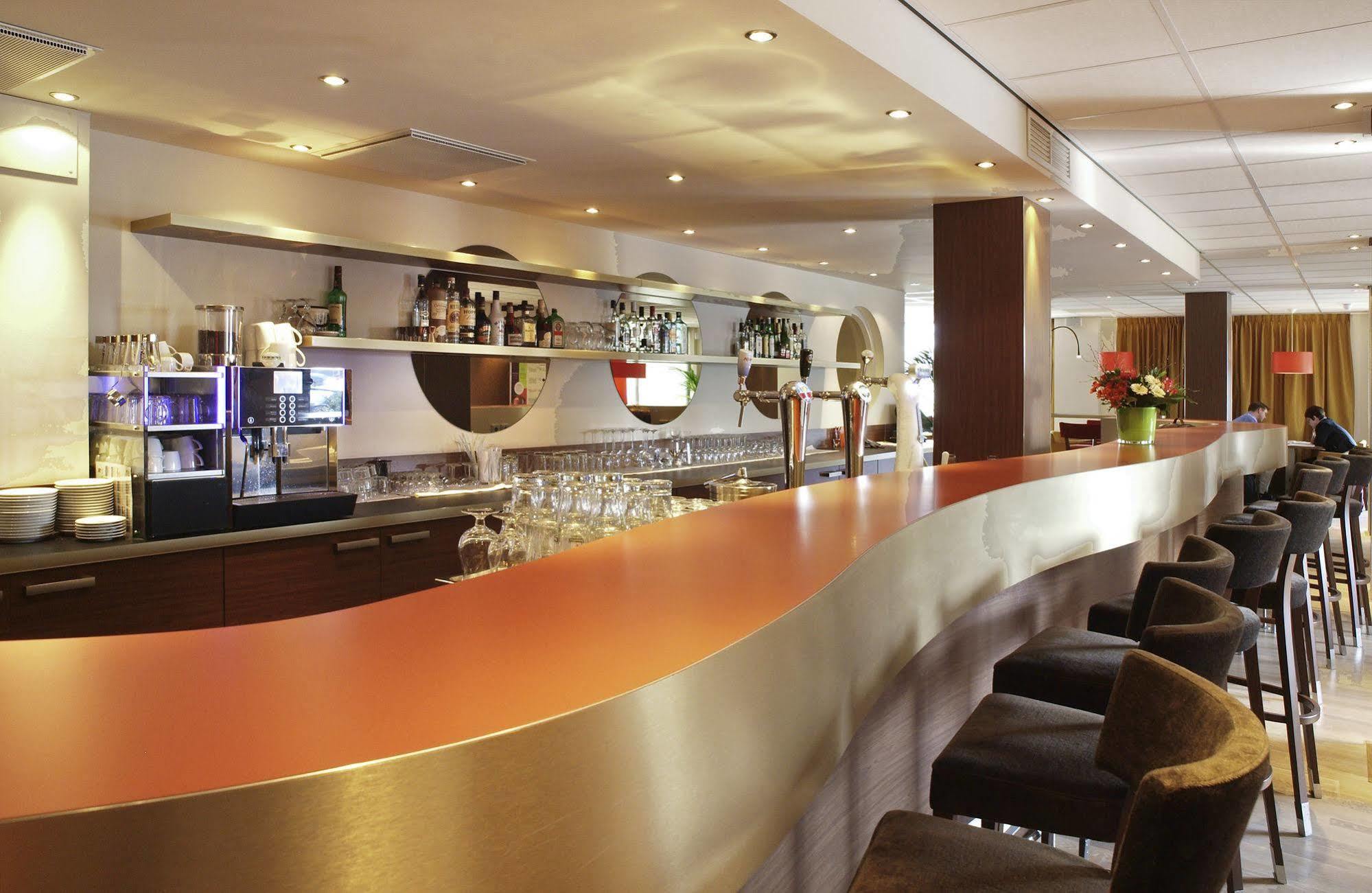 Mercure Hotel Groningen Martiniplaza Exterior photo